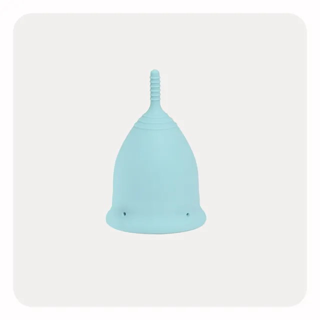 divine-cup-menstruationstasse-blau-soft-medizinisches-silikon image 1