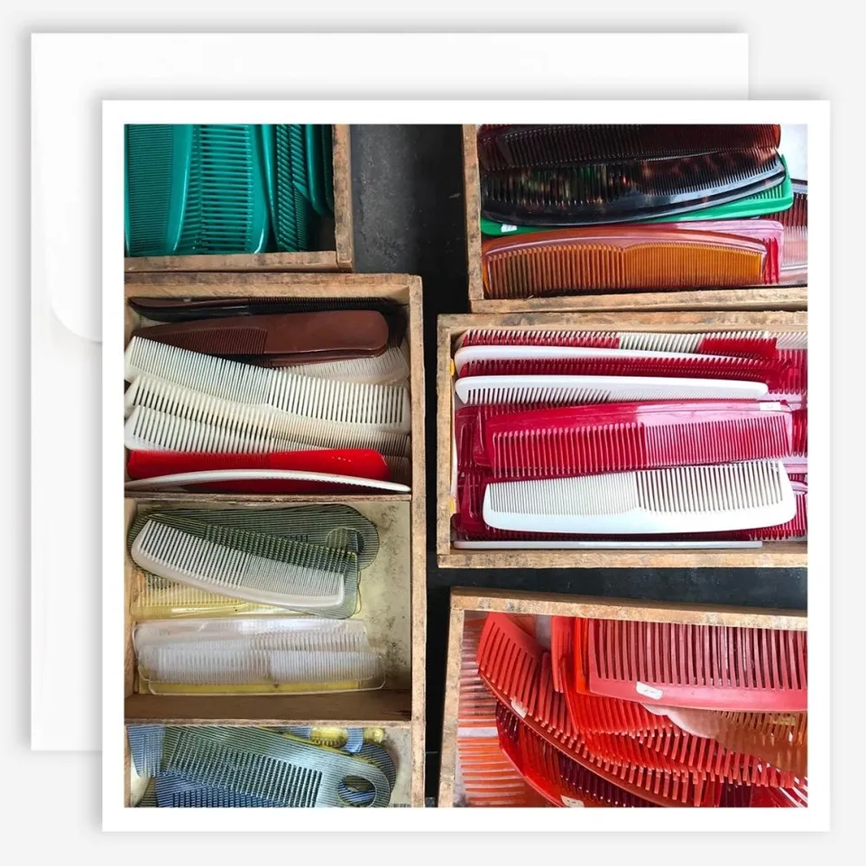 jao-brand-note-cards-note-card-combs-klappkarte image 1