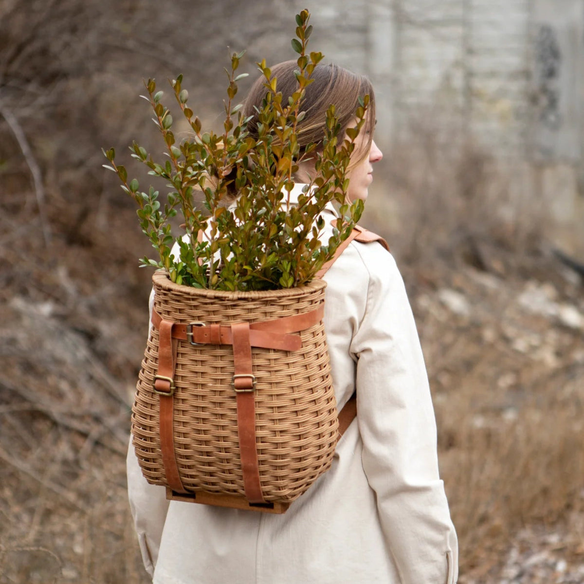 jao-brand-bags-foraging-backpack-rucksack-leder image 1