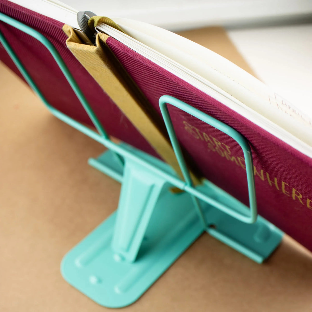 jao-brand-for-the-home-metal-book-stand-buchst-nder-mint image 1