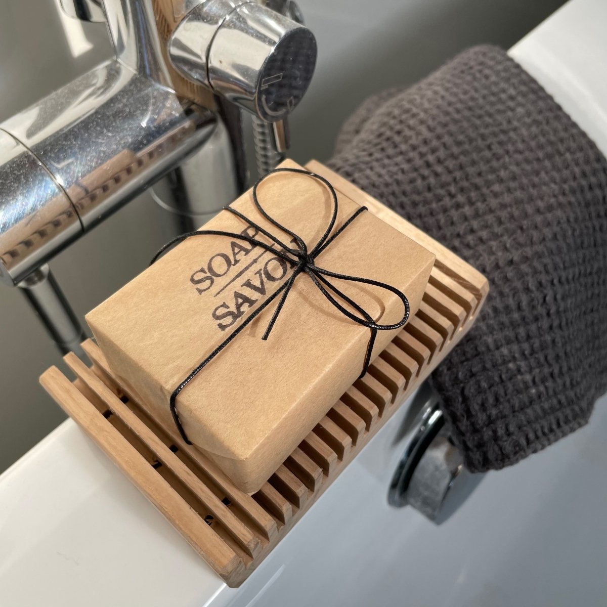 jao-bath-body-wooden-soap-dish-seifenschale-holz image 1