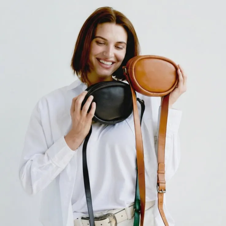 jao-brand-bags-umh-ngetasche-leder-cognac-rund image 1