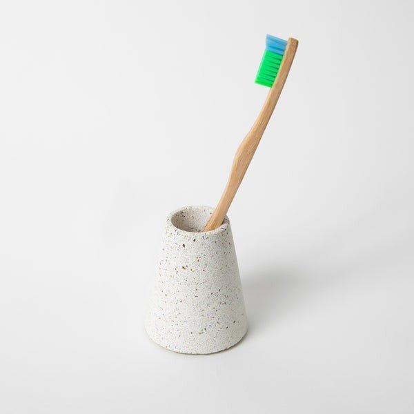 jao-bath-body-terrazzo-zahnb-rstenhalter-hellblau image 2