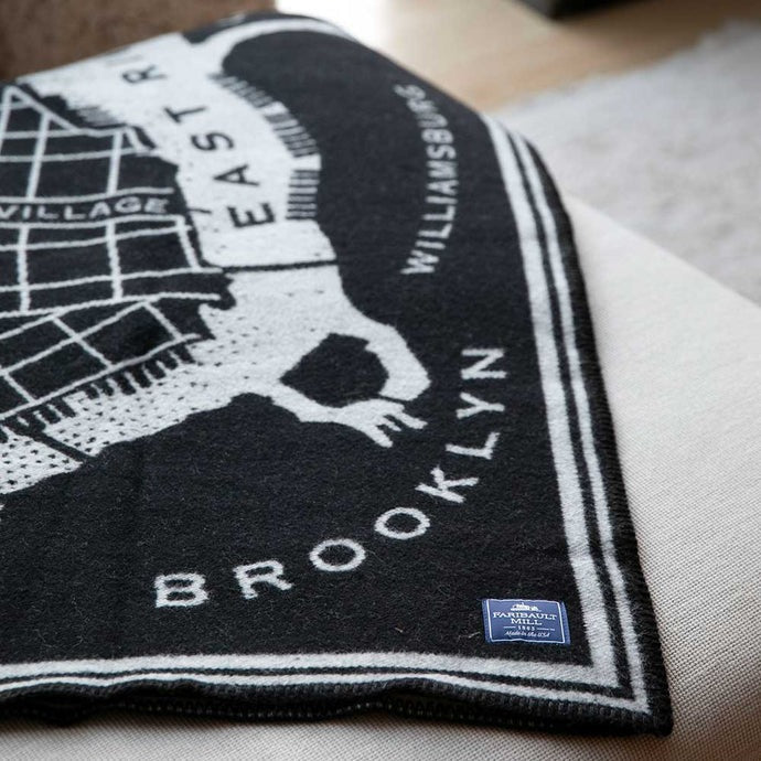 jao-blankets-brooklyn-map-wool-throw-wolldecke-karte image 1
