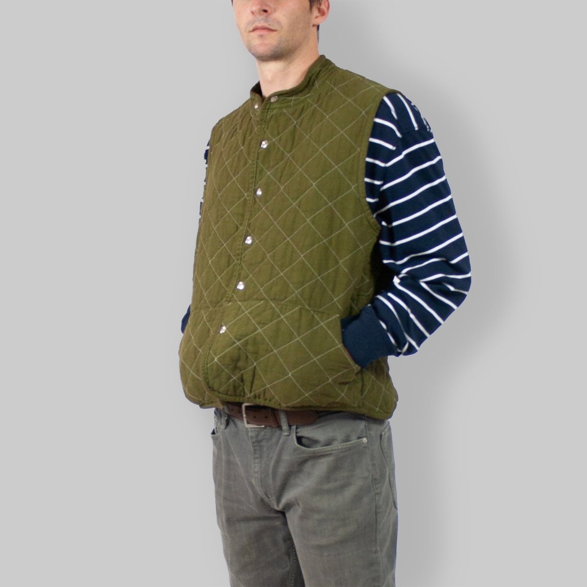 jao-quilted-snap-vest-steppweste-gr-e-m-mit-druckkn-pfen image 2