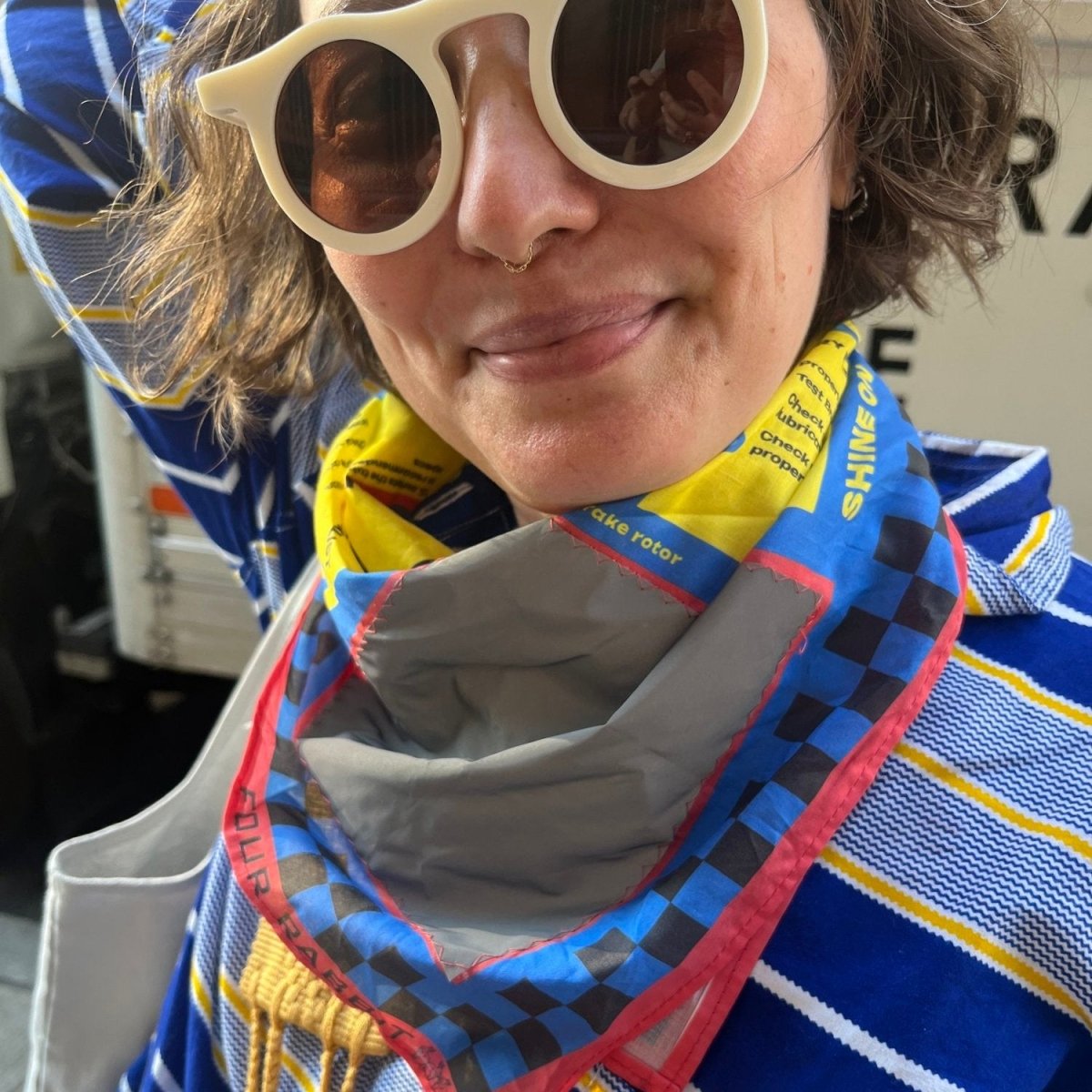 jao-brand-shine-on-bike-bandana-fahrradtuch-reflektierend image 1