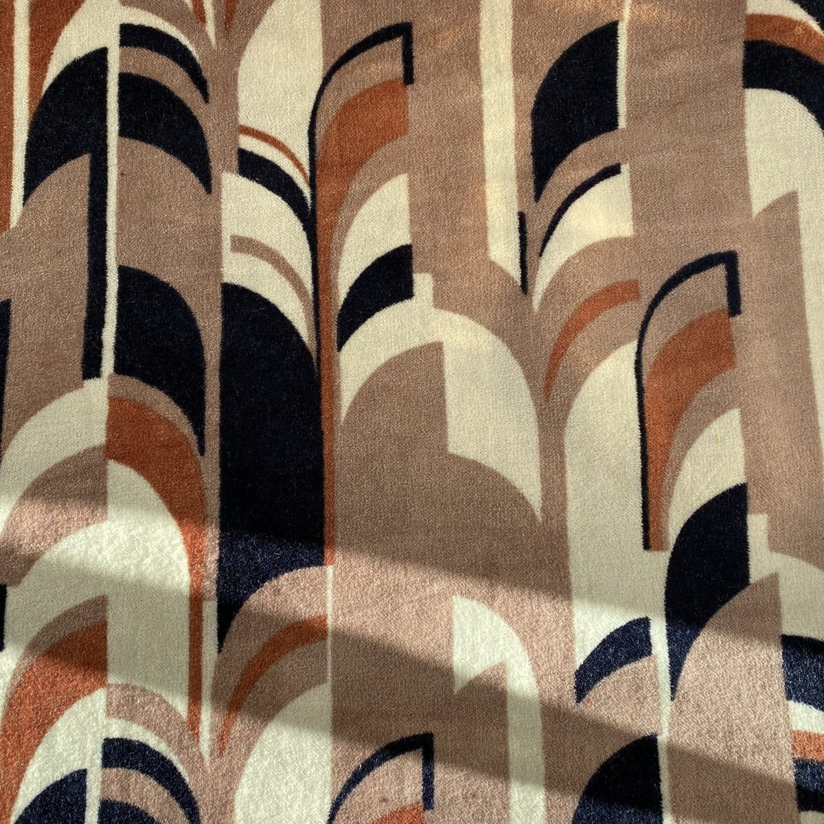 jao-french-bedroll-velour-modern-wohndecke-bronze-velours image 3
